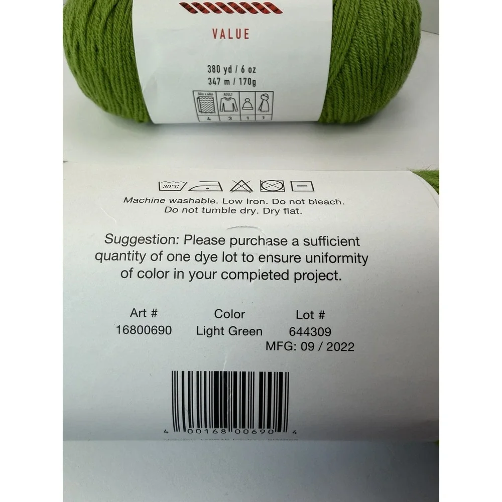BIG TWIST Value Yarn Light Green Acrylic Yarn 380 Yards - 6oz. Lot Of 2